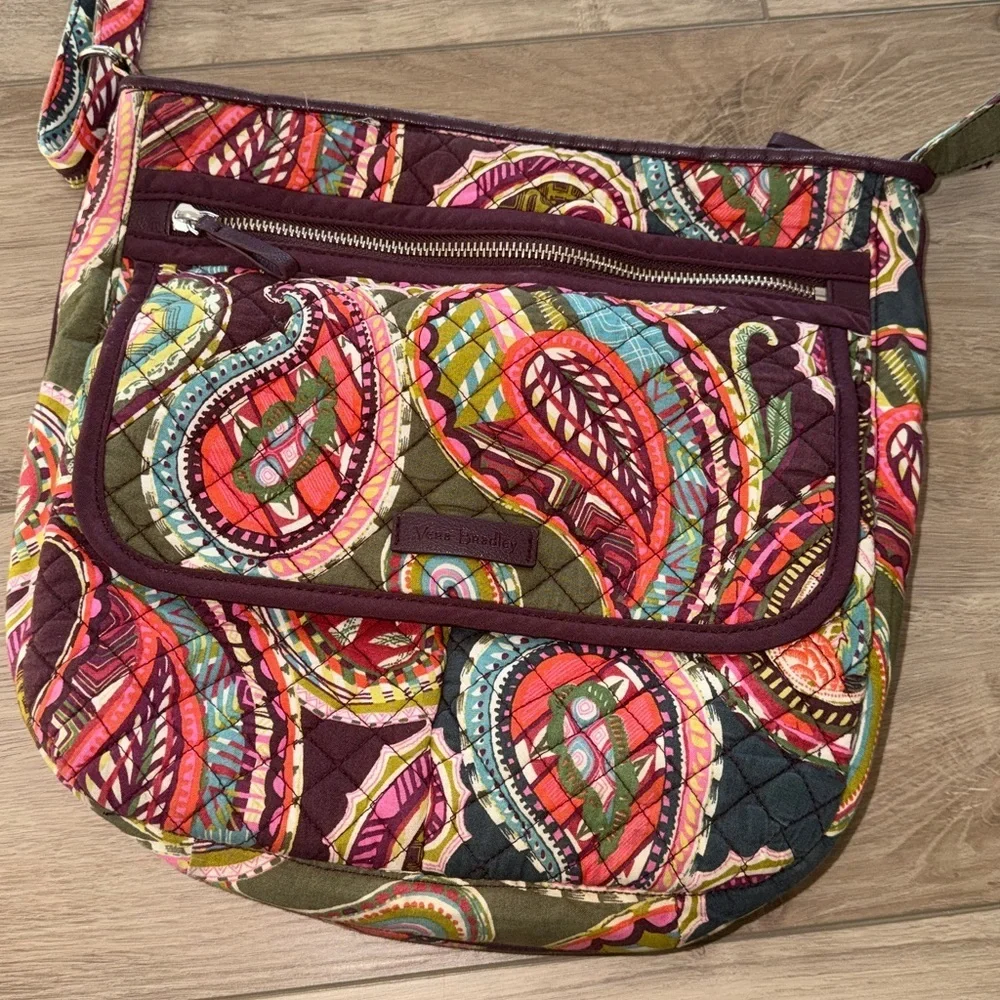Vera Bradley Large Triple Zip Hipster in the retired Heirloom Paisley pattern